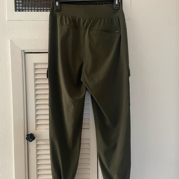 All In Motion Womens Khaki Green Active Wear Jogger Cargo Pants Sz Small - Picture 7 of 10